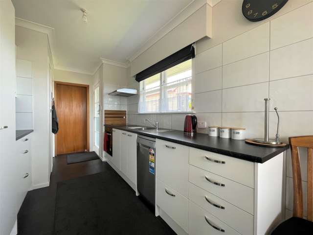 146 Bath Street Levin_4