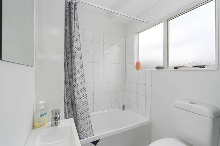 5 Lorna Irene Drive Raumati South_8