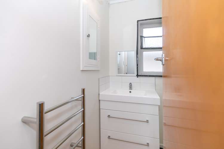 33a Scott Avenue Hamilton East_8