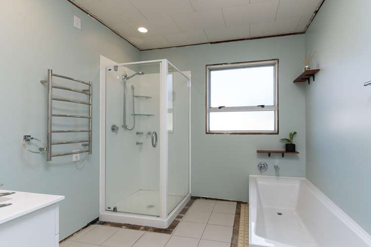 184 High Street South Carterton_9