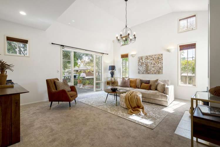 1 Scarlet Oak Drive Schnapper Rock_1