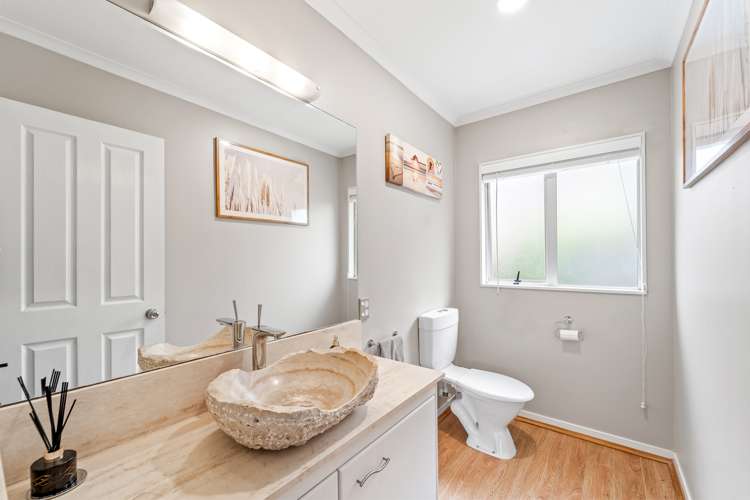 27 Caversham Drive Torbay_16