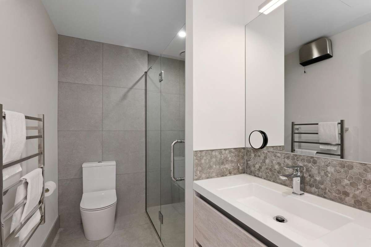 3/206 Hereford Street_5