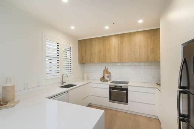 Pent 2/6 Queen Street 10930_2