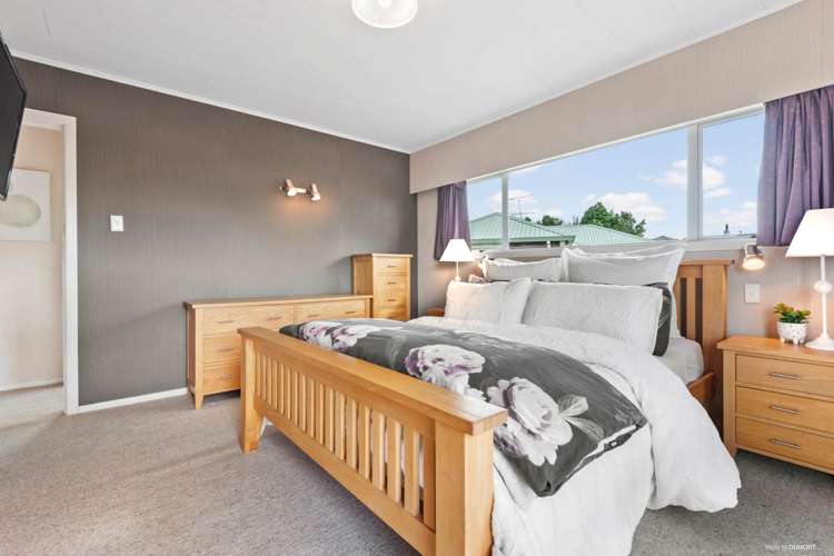 8 Richardson Avenue Pukekohe_8