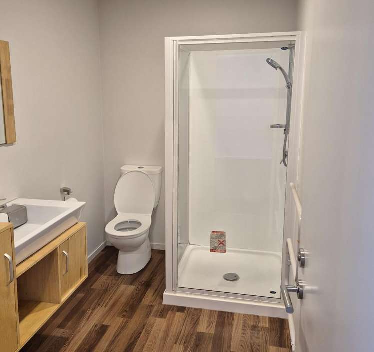 2/173 Waltham Road Waltham_7