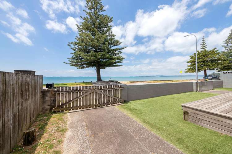 2/3 The Esplanade Eastern Beach_20