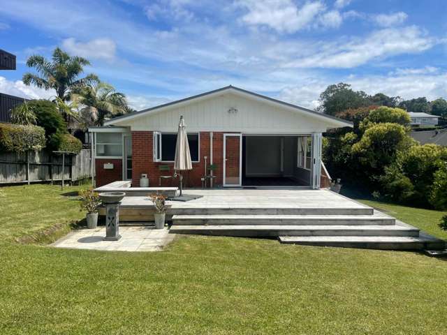 4/4 Penzance Road Mairangi Bay_1