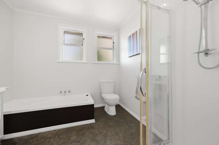 5 Columba Avenue Calton Hill_13