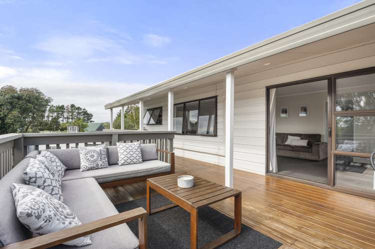 8 Leaming Place Clarks Beach_6