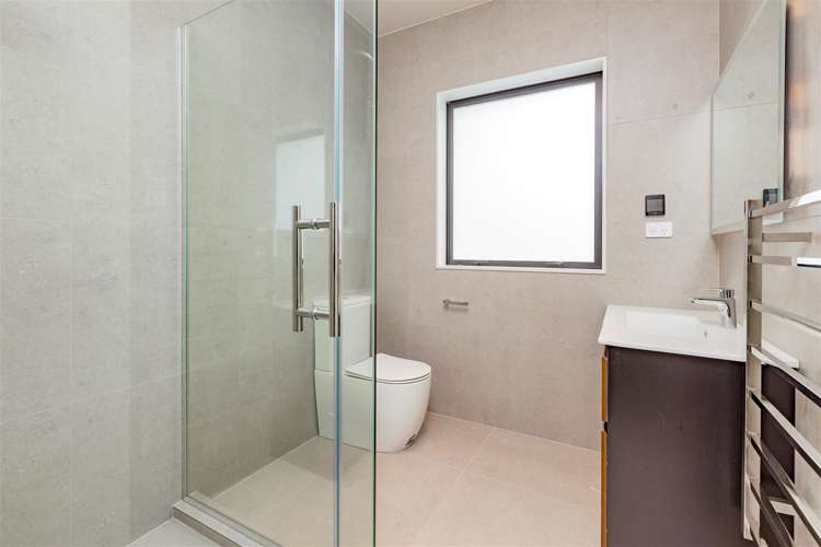 1 Hutukawa Drive Beachlands_15