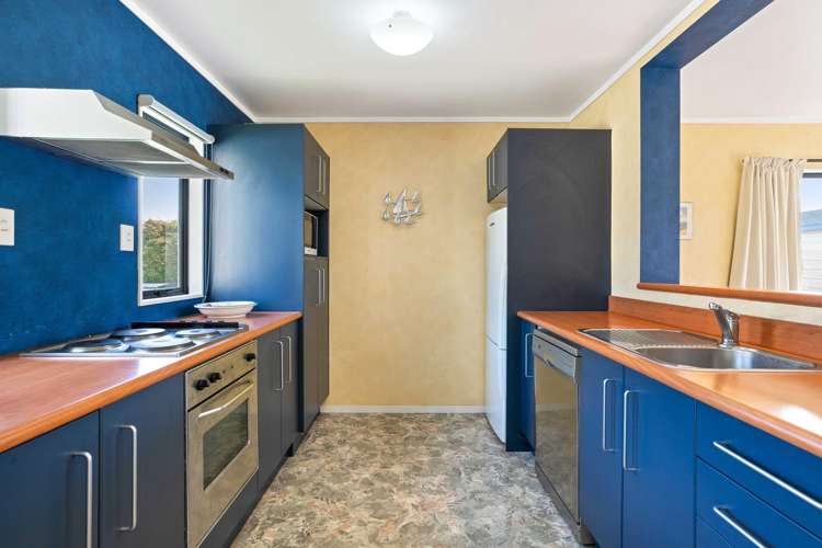 105 The Yardarm Pauanui_12