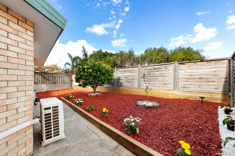 14 Ali Place Ranui_9