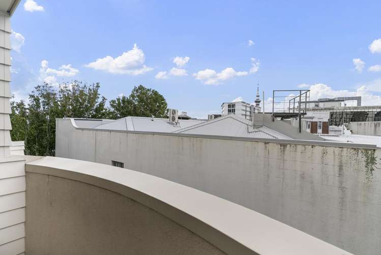 4/2 Upper Queen Street Auckland Central_14