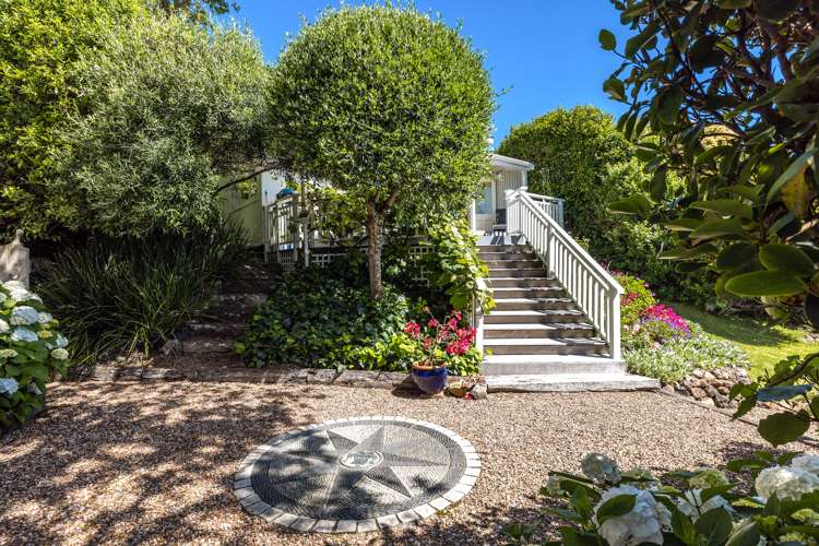 44 Queens Drive Oneroa_16