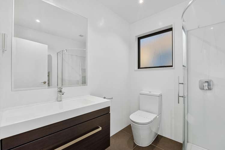 6 Alexander French Close Silverdale_15