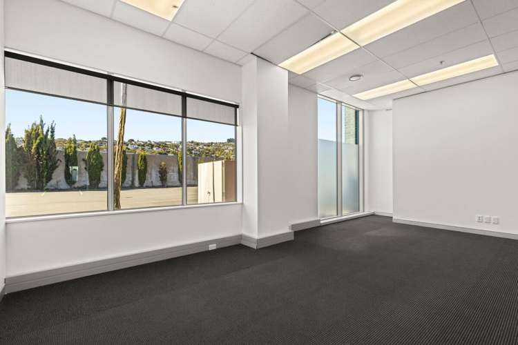 Ground Floor, 14 Settlers Crescent Ferrymead_12