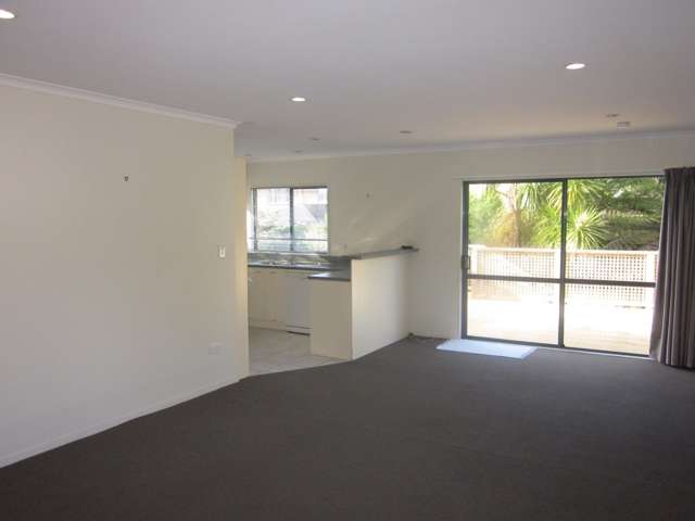 2/682 East Coast Road Pinehill_4