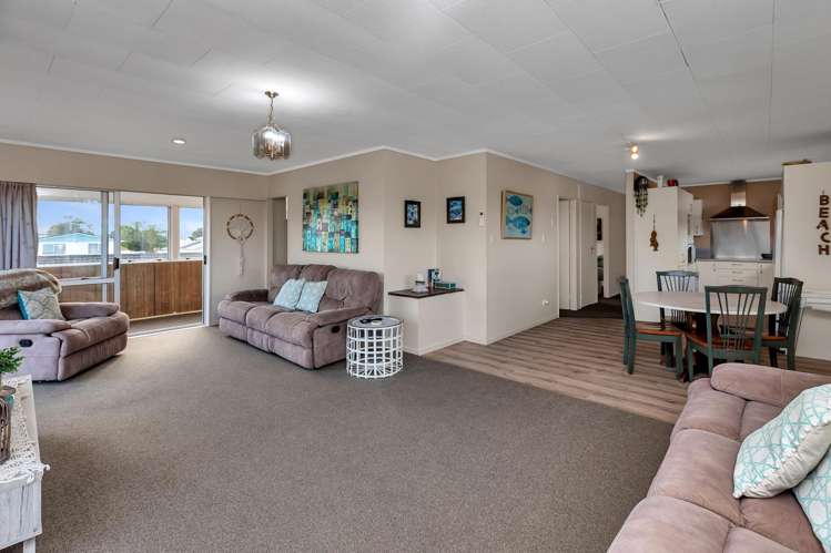 15 Pyle Road West One Tree Point_15