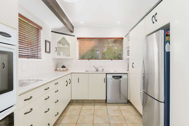 37 Amanda Avenue Dinsdale_5