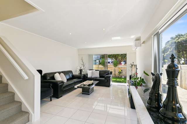 44 Akaroa Drive Maupuia_3