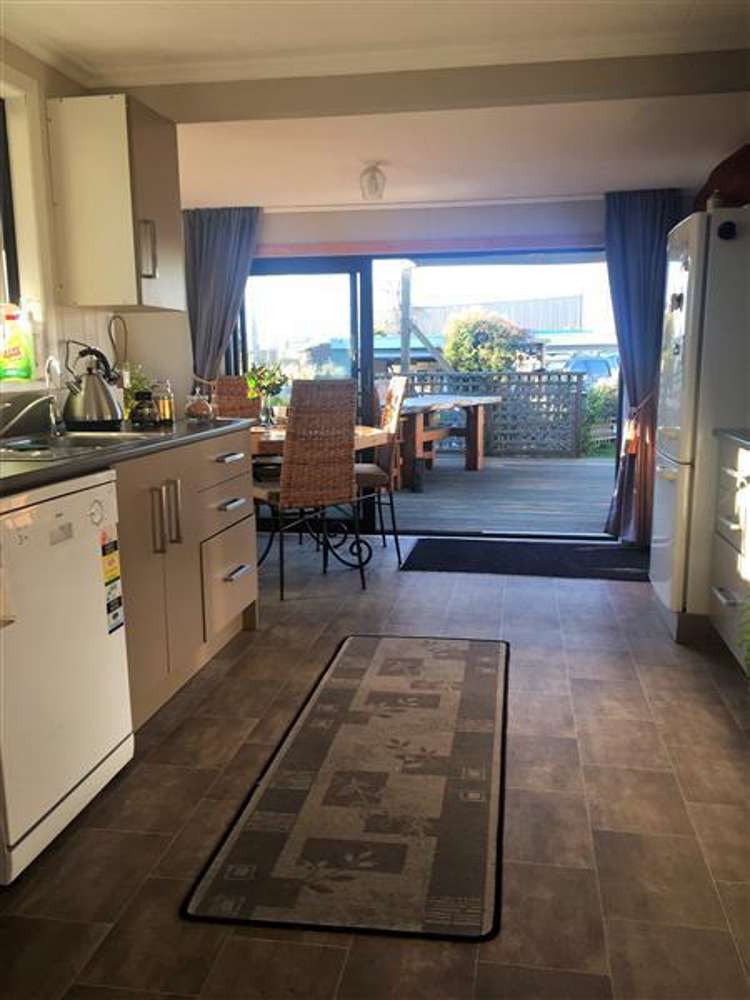 39 Saxton Road Stoke_3