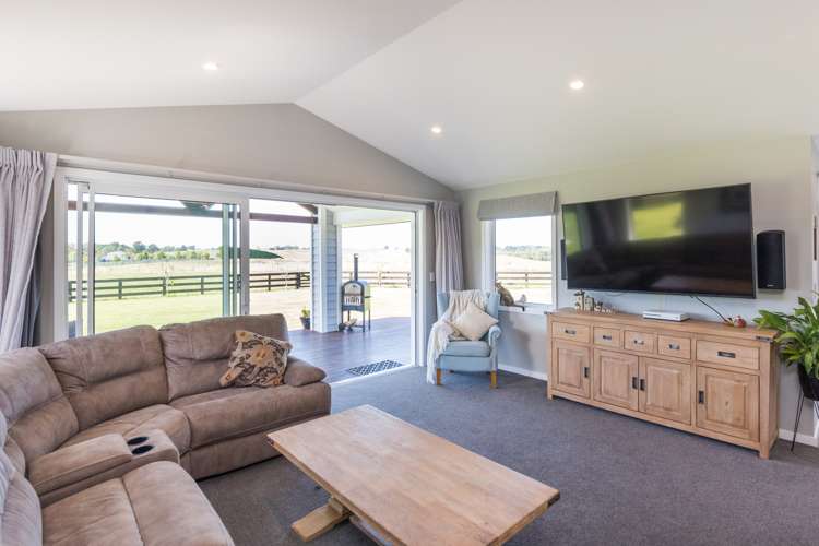 467 Lees Road Feilding_15