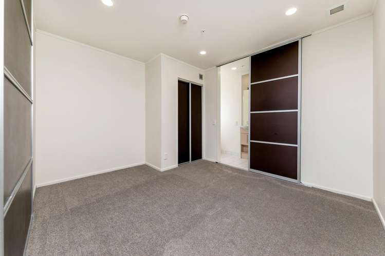 5p/16 Burton Street Grafton_10