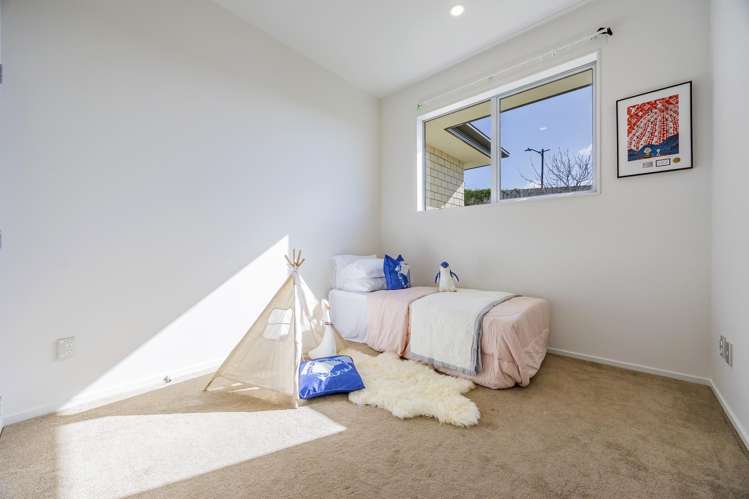 2 Myra G Place Stanmore Bay_10