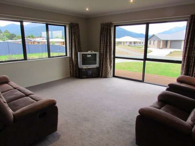 32 Cunaris Way Te Anau_3
