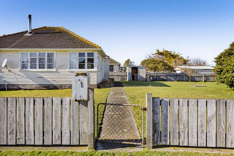 1 Acourt Street Hawera_16