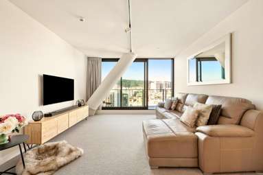702/161 Victoria St_4