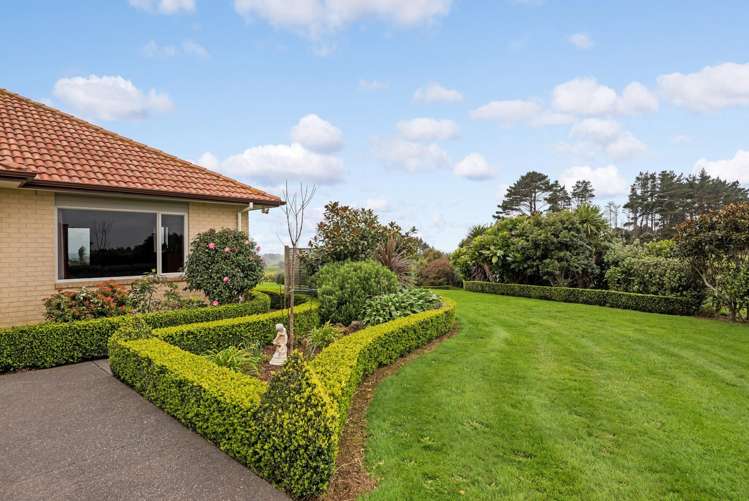 1400 Awhitu Road Pollok_16