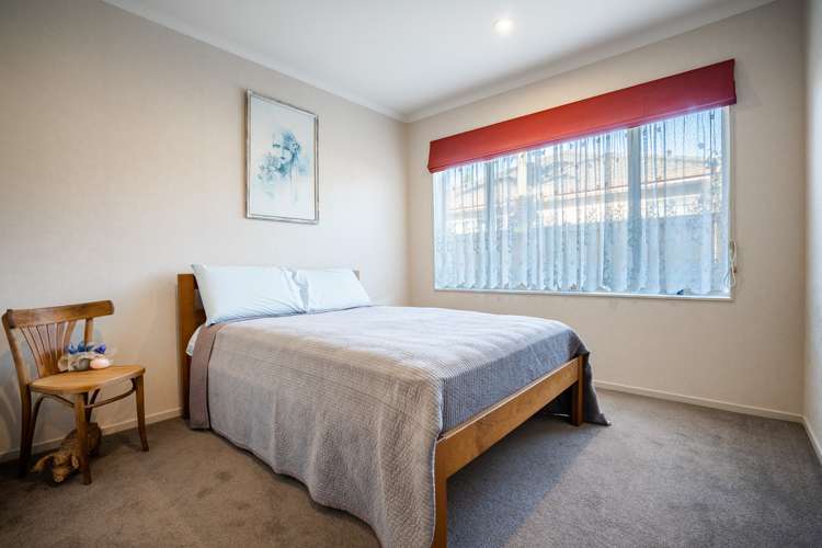 14 Aberdeen Crescent Wattle Downs_11