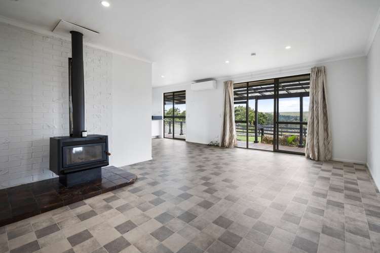 2346 Makino Road Halcombe_9