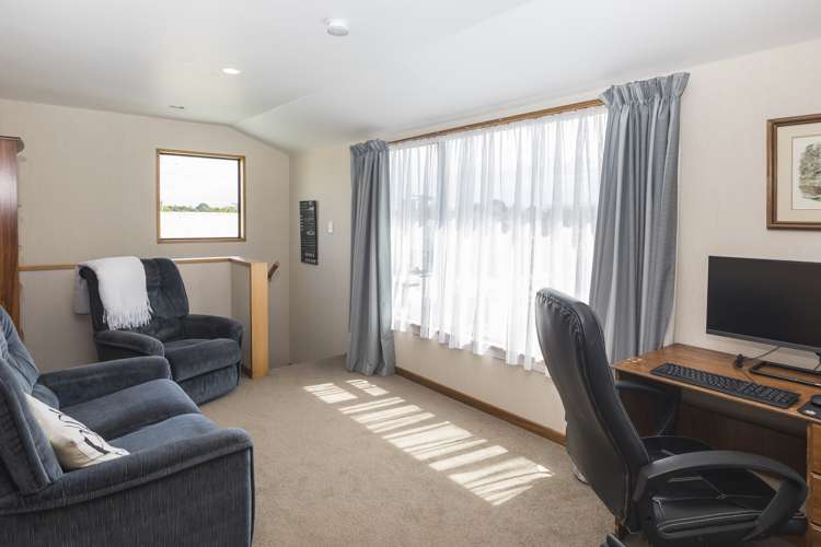 22 Momorangi Crescent Redwood_12