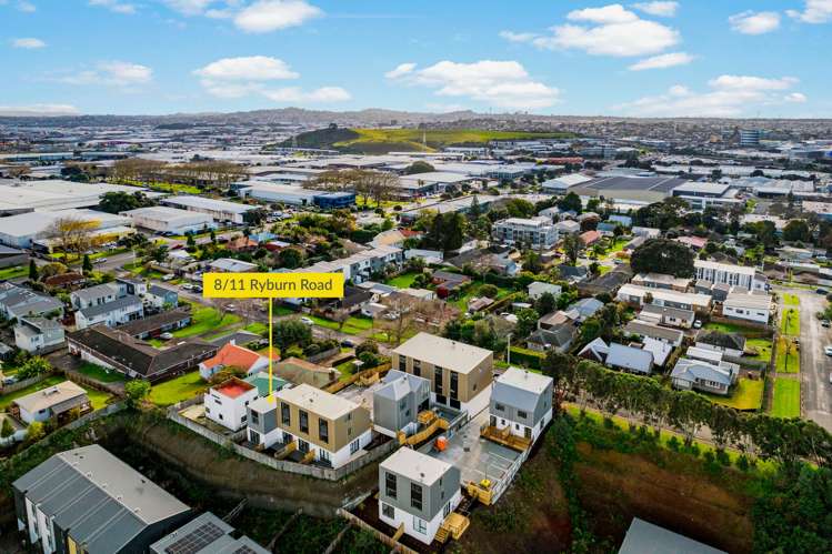 8/11 Ryburn Road Mount Wellington_1