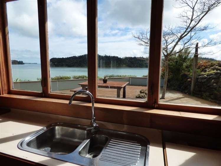 1233 Te Waitere Road Taharoa_18