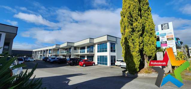 Fully Refurbished Office/ Showroom