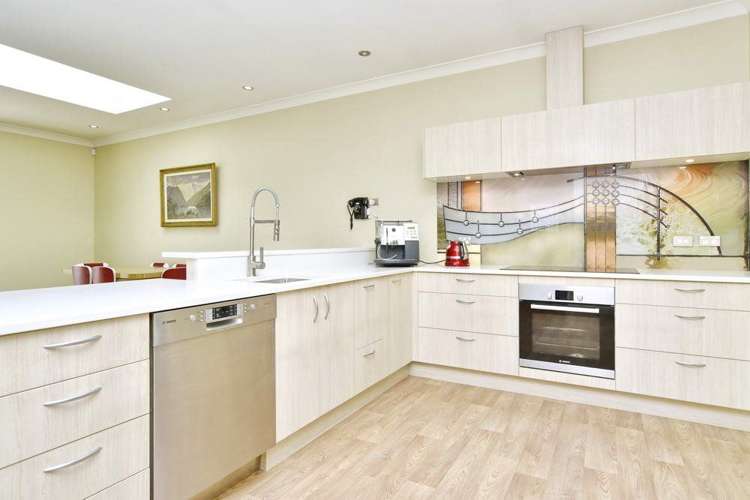 194 Chester Street East_0