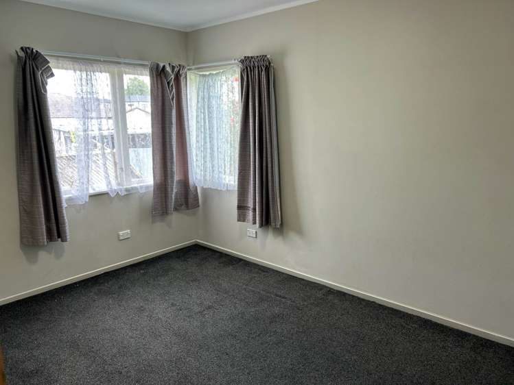 39 President Avenue Papakura_11