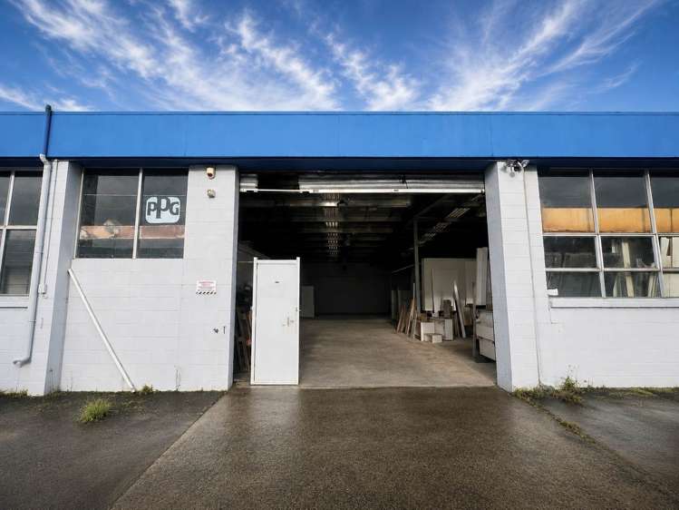 Unit 2/207 Archers Road_0