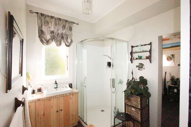 711 No 2 Line Fordell_12