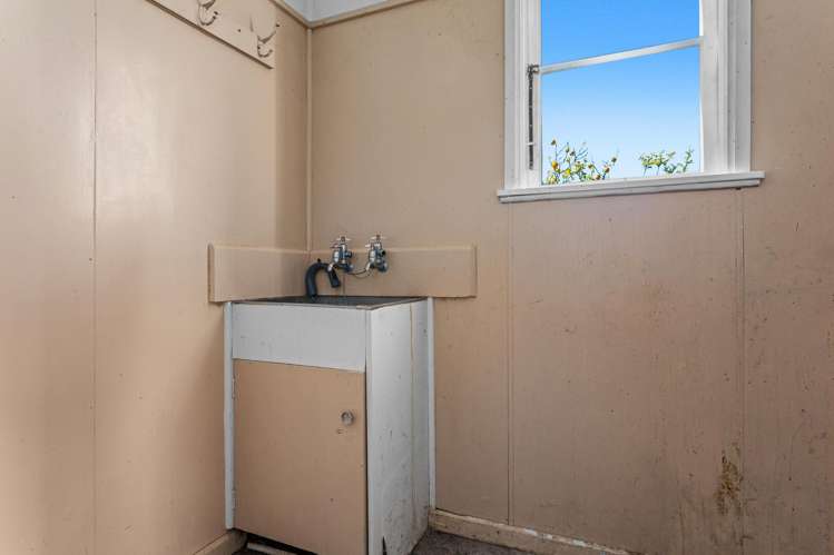 1072 Main Road Murupara_16