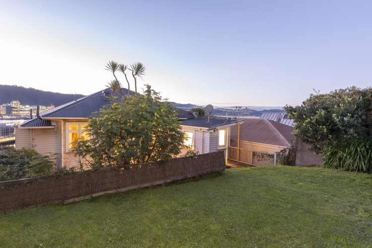18 Mcfarlane Street Mount Victoria_12