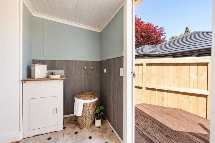 134 Seaview Road Westown_13