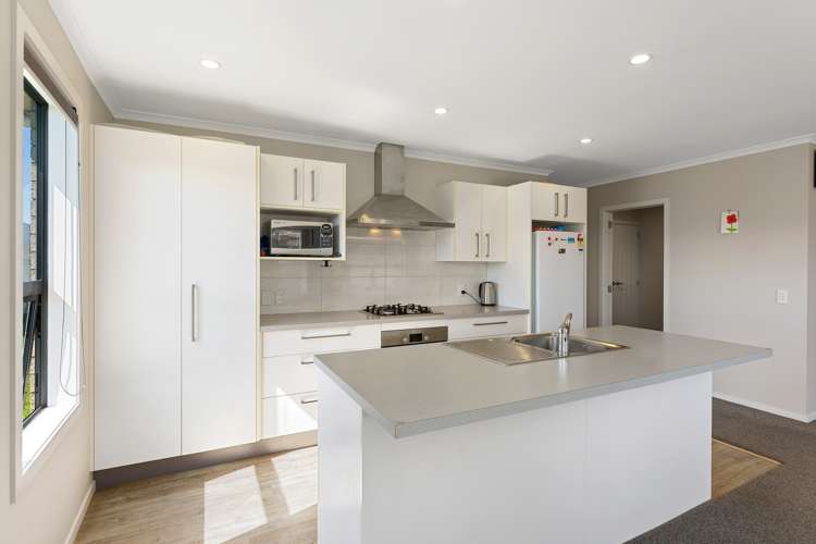 94 Mazengarb Road Paraparaumu Beach_11