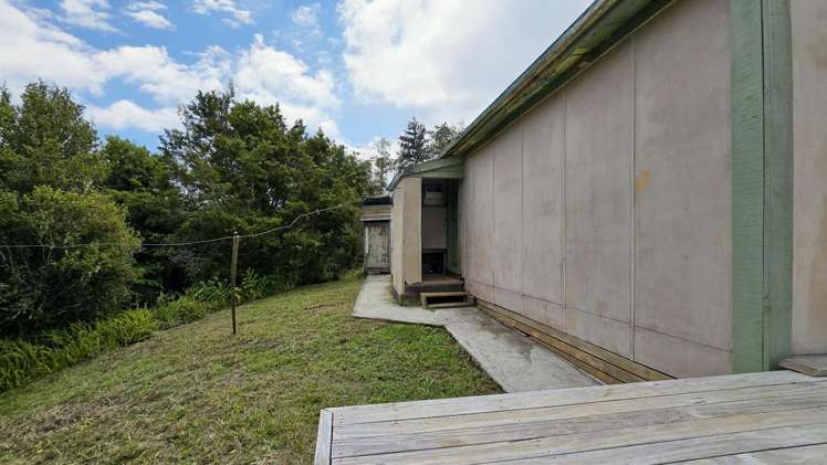 3211 Russell Road Whangaruru_21