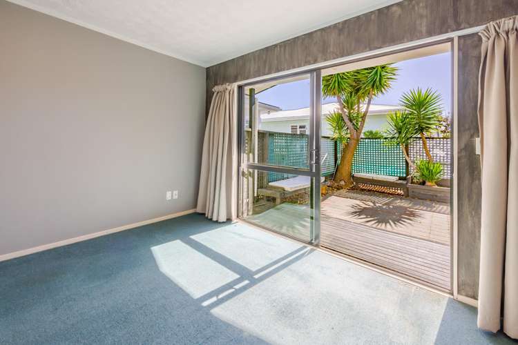 2/234 Kennedy Road Onekawa_3