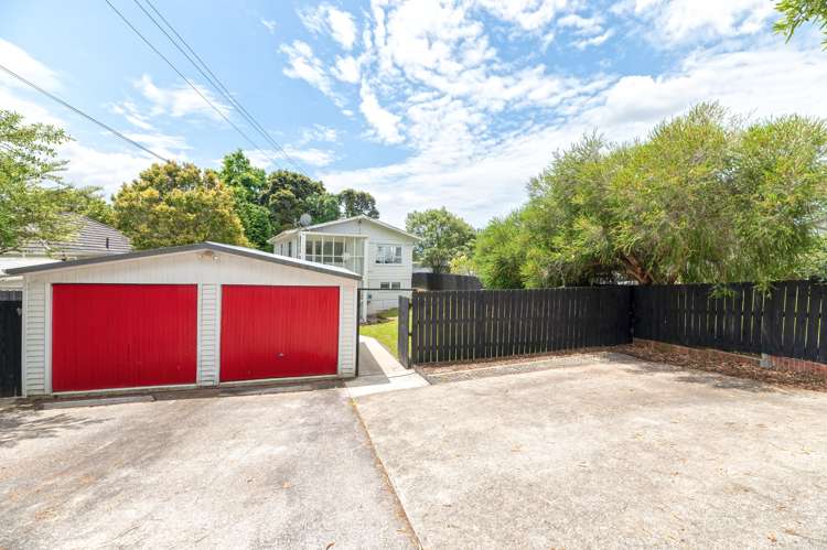 31 Puketea Street Blockhouse Bay_24